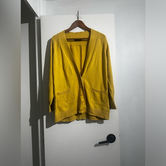 đź’›CUTE OVERSIZED KERSH BUTTON FRONT CARDIGANđź’› - Picture 3 of 9